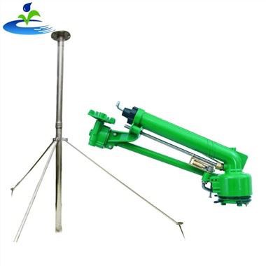 Sistem de stropire cu pistol de ploaie cu impact